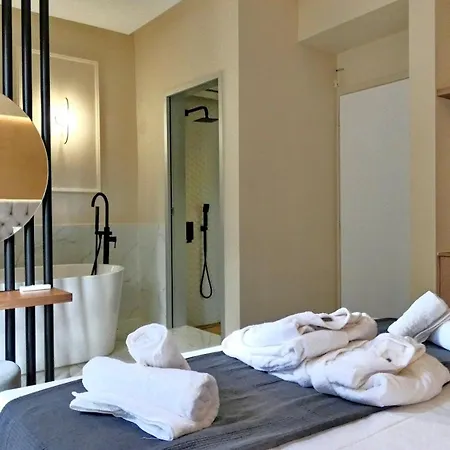 Apartament Goldenroyalsuites Stalós
