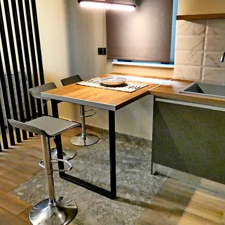 Goldenroyalsuites Apartament