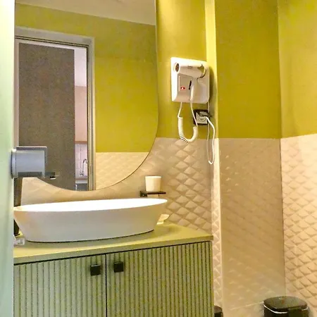 Goldenroyalsuites アパート *